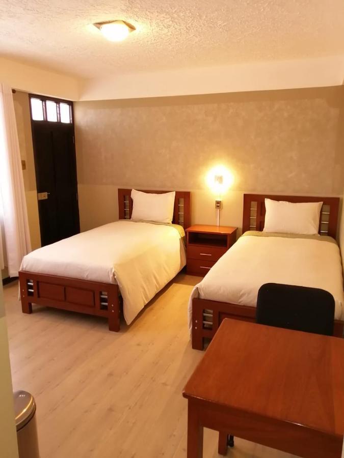 Hotel Cesare Уюни Экстерьер фото